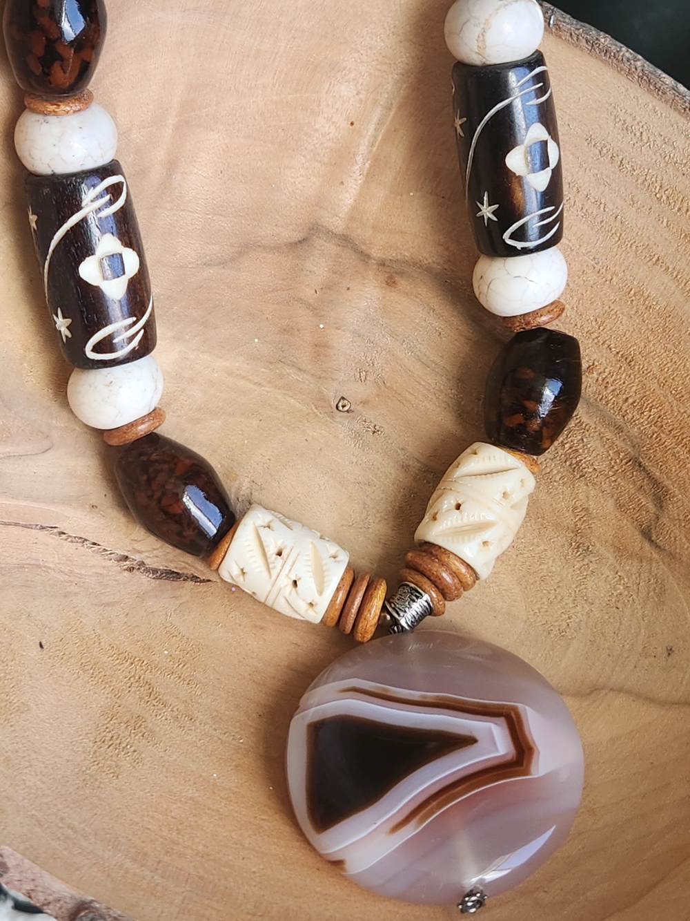 VTG Artisan Banded Agate Pendant Necklace Tribal Batik Bone, Glass, Stone, Wood